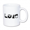 biały kubek z kocim napisem love